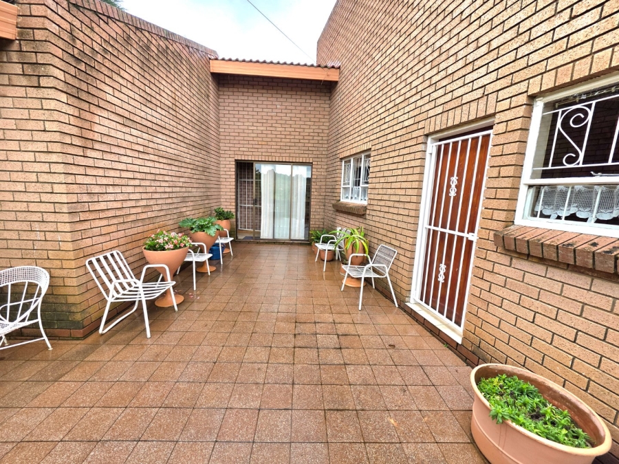 To Let 4 Bedroom Property for Rent in Reitz Free State